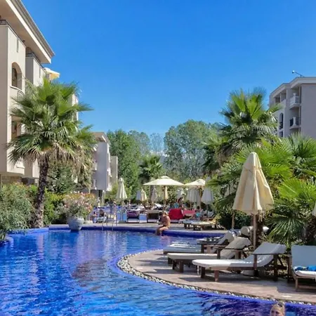 Lägenhet Sleeps 4 With Pools Access - Smart Tvs