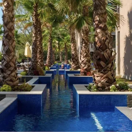 Sleeps 4 With Pools Access - Smart Tvs Apartament Sunny Beach